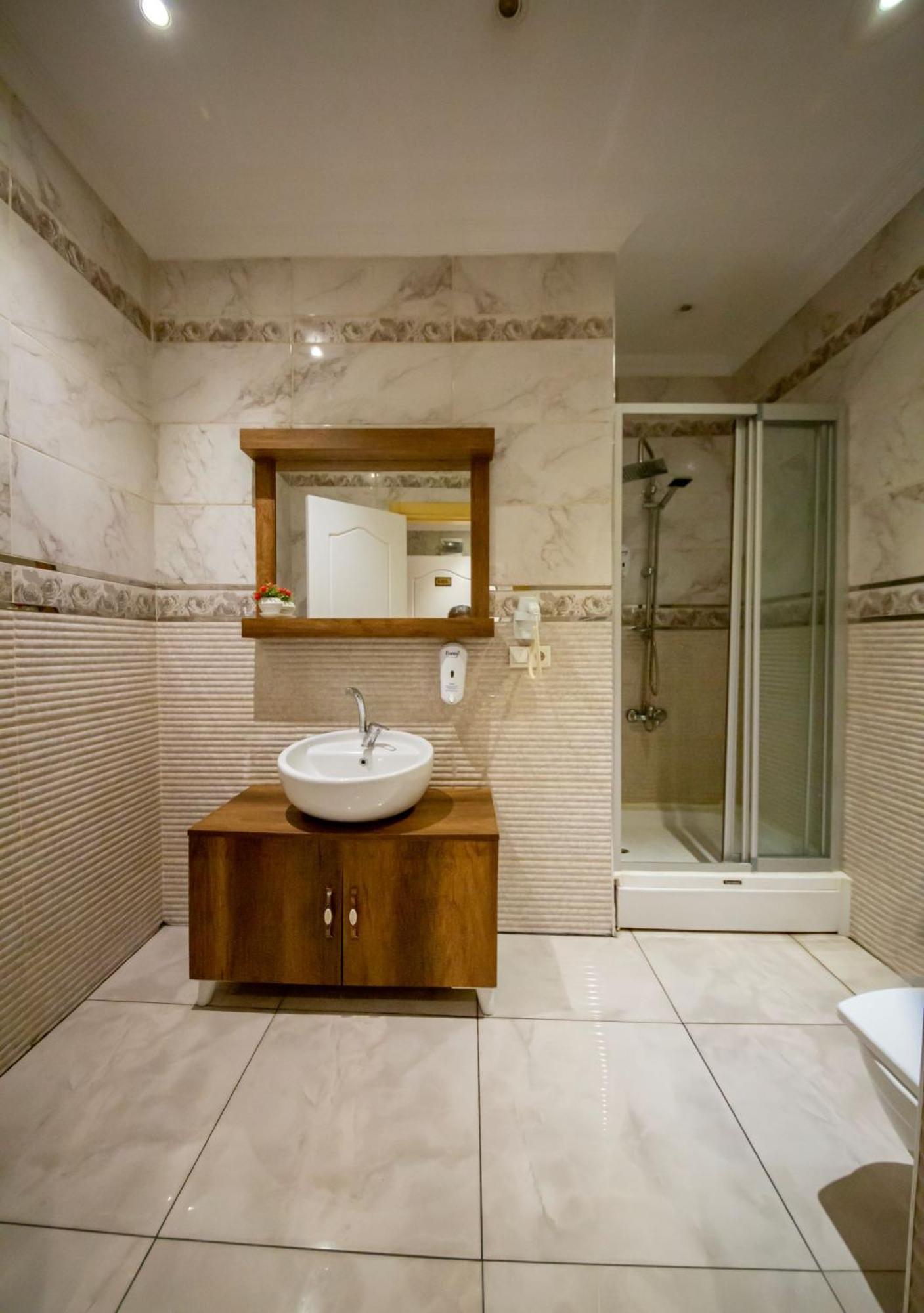 Royal Garden Suite And Hotel Istanbul Eksteriør billede