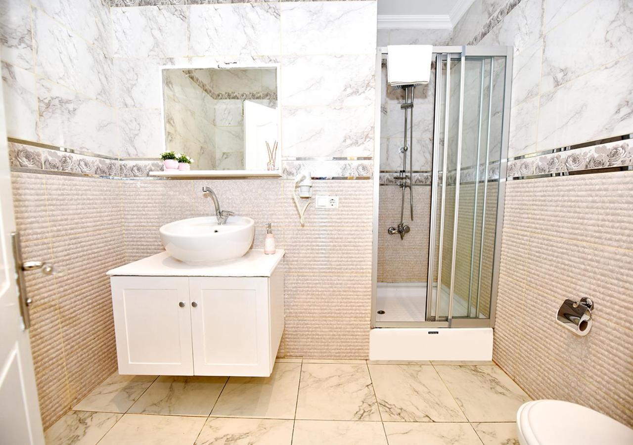 Royal Garden Suite And Hotel Istanbul Eksteriør billede