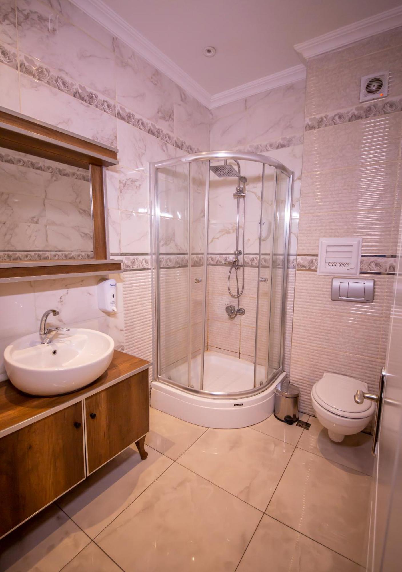 Royal Garden Suite And Hotel Istanbul Eksteriør billede
