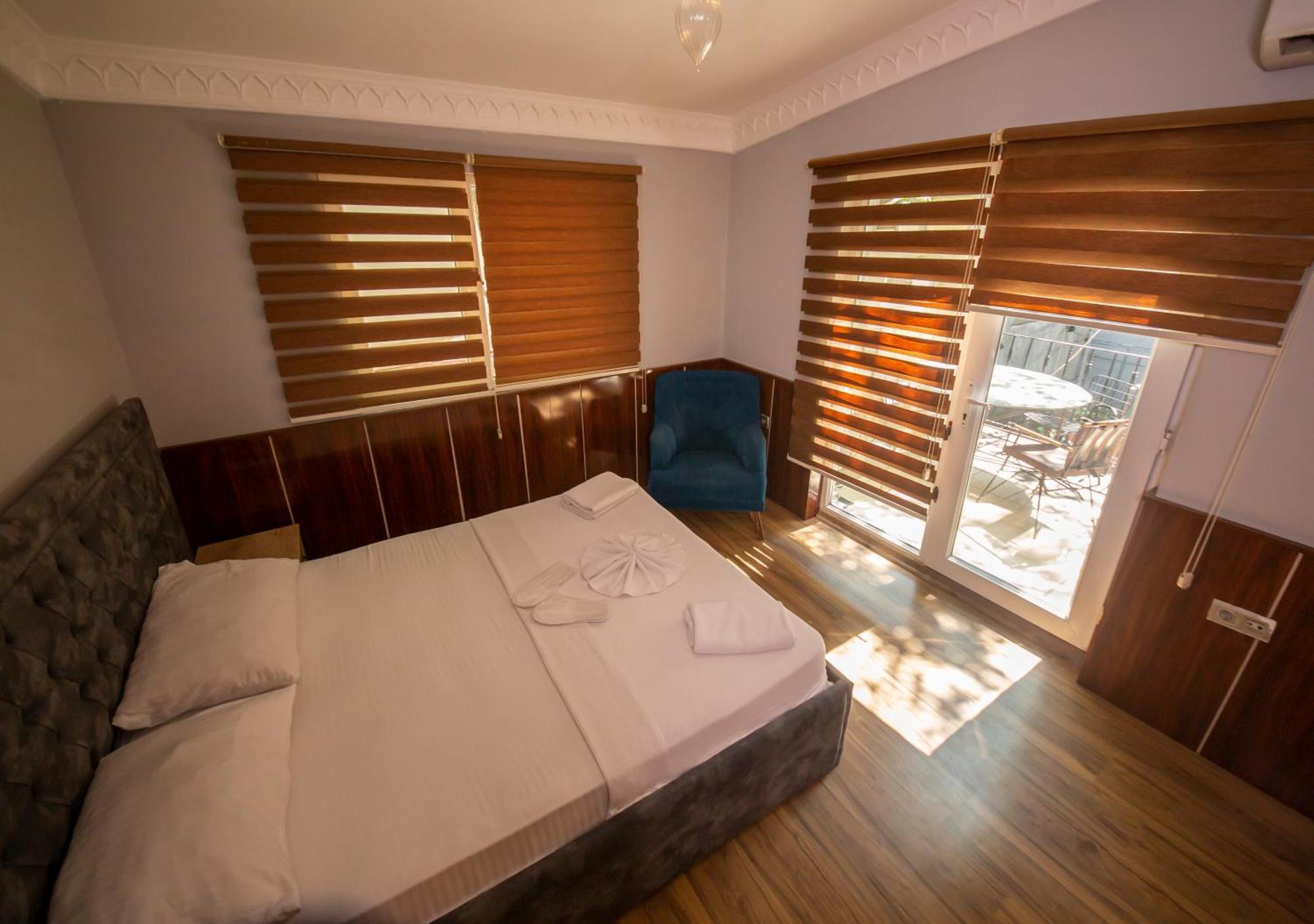 Royal Garden Suite And Hotel Istanbul Eksteriør billede